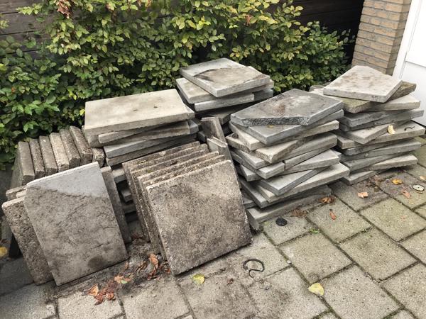 Diverse soorten tegels en kinderkopjes