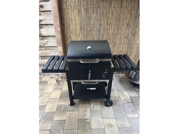 Central Park houtskoolbarbecue Angus III incl. beschermhoes