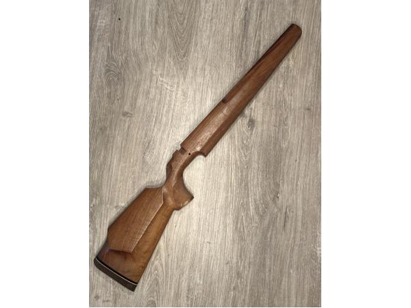 Twee kolven, een linkshandige kolf en Ruger 10/22 kolf