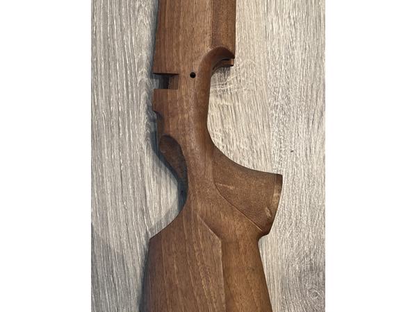 Twee kolven, een linkshandige kolf en Ruger 10/22 kolf