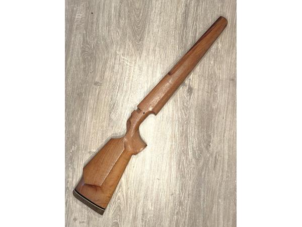 Twee kolven, een linkshandige kolf en Ruger 10/22 kolf