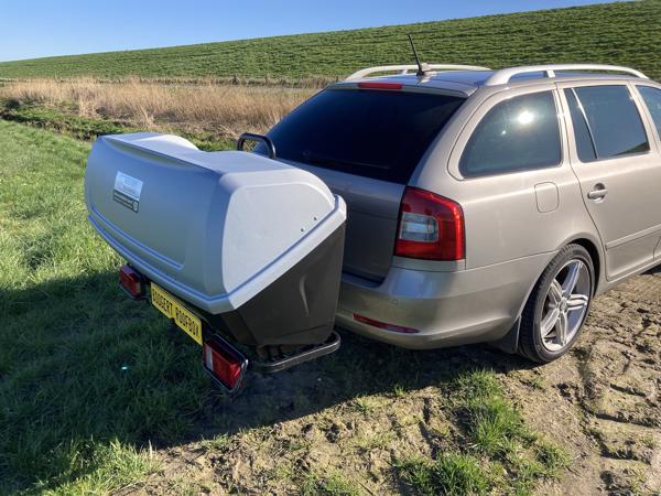 Trekhaakkoffer trekhaakbox 420 liter te huur