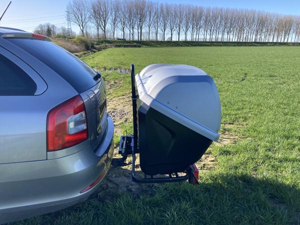 Trekhaakkoffer trekhaakbox 420 liter te huur