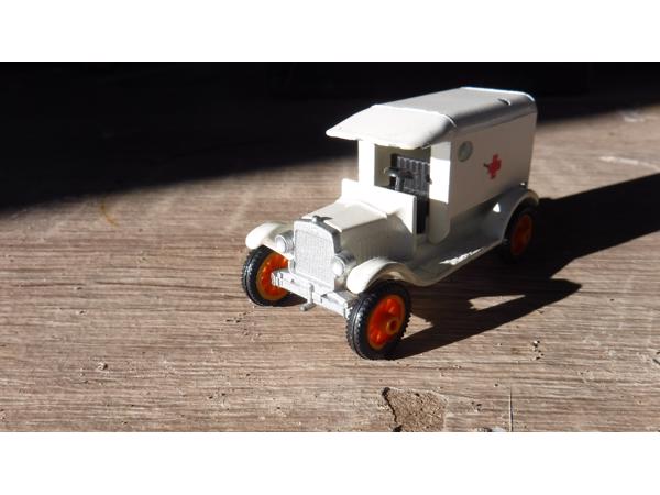 Efsi T-Ford rode kruis