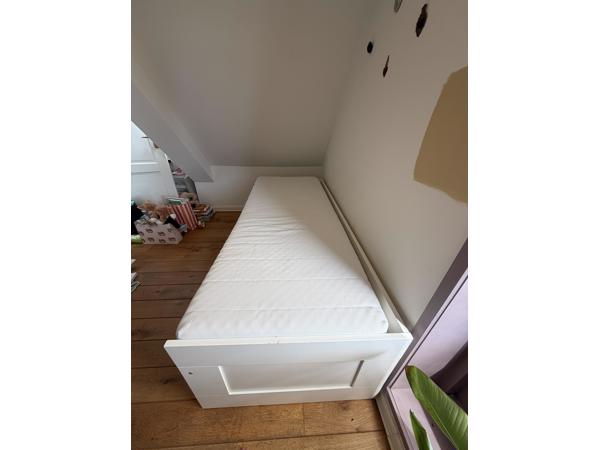IKEA BRIMNES Bedbank met 2 lades & 2 matrassen (160x200 cm)