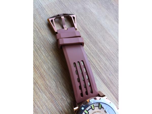 Aquatrident horloge 100 meter waterdicht NH38 (Seiko) autom.