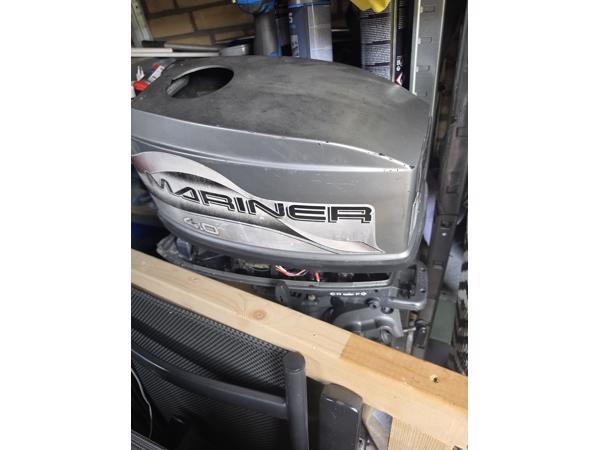 3 motoren en twee rubberboten