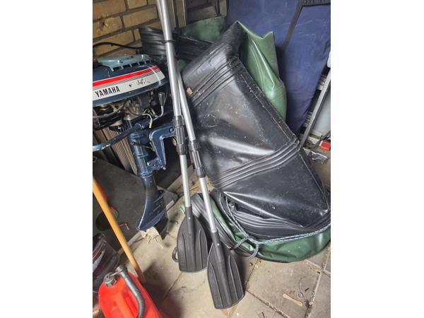 3 motoren en twee rubberboten