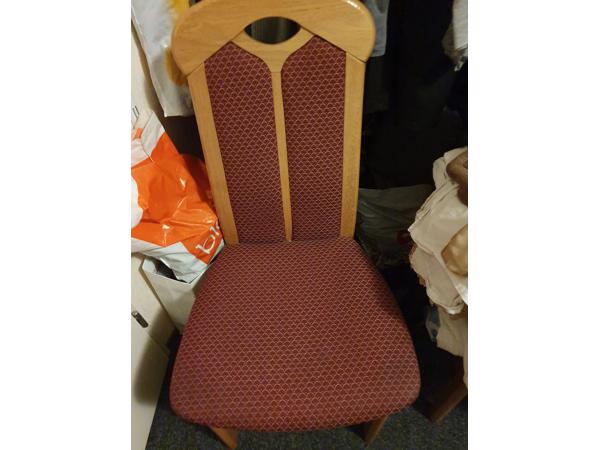 4 gestoffeerde houten stoelen