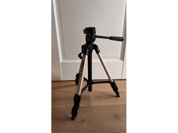 Velbon CX 444 tripod for photography or filmming