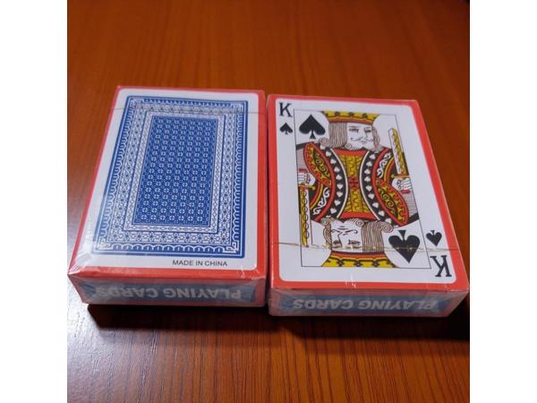 2 doosjes spel kaarten, voor uren speel plezier