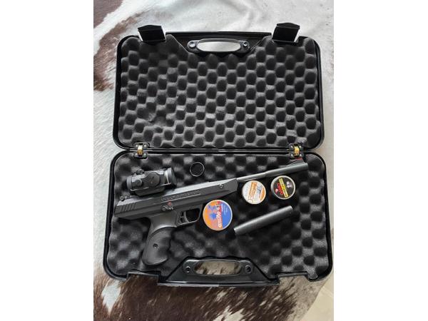 Diana LP8 Magnum 4.5mm luchtbuks met red dot richtkijker