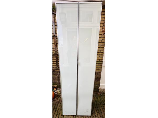 2 kledingkasten van Ikea