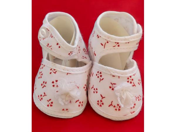 Junior Joy Babyschoenen Newborn Meisjes Wit Met Rode Bloemet