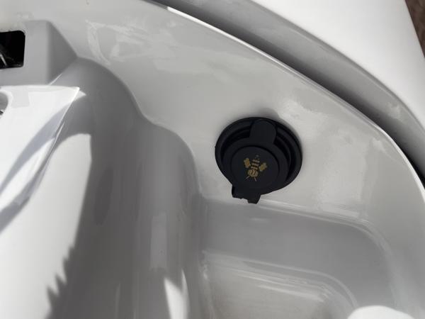 Vespa LX50 4t snor wit.