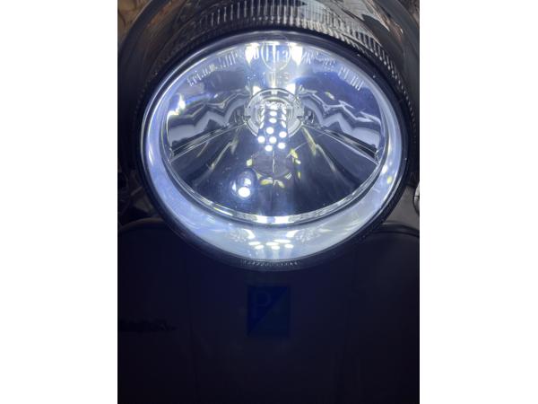 Vespa LX50 4t snor wit.