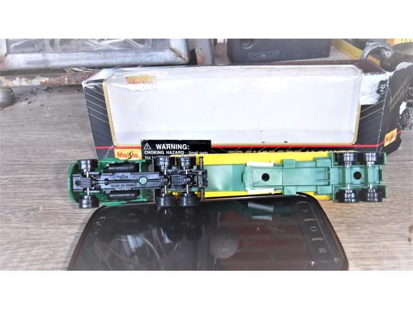 Maisto transport hauler