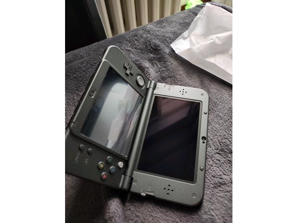 Nintendo New 3DS XL Majoras Mask Limited Zelda Edition Gold