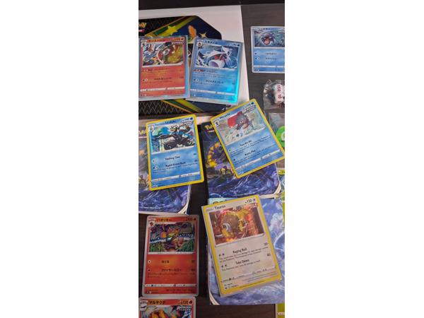 Bulk Pokémon kaarten uit verschillende series