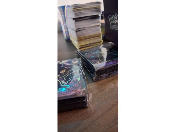 Bulk Pokémon kaarten uit verschillende series
