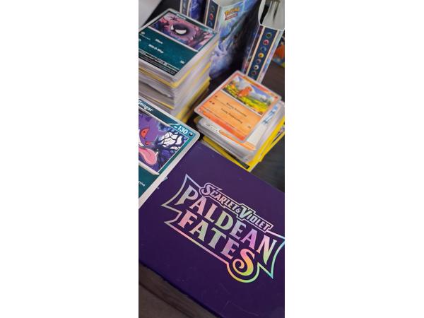 Bulk Pokémon kaarten uit verschillende series