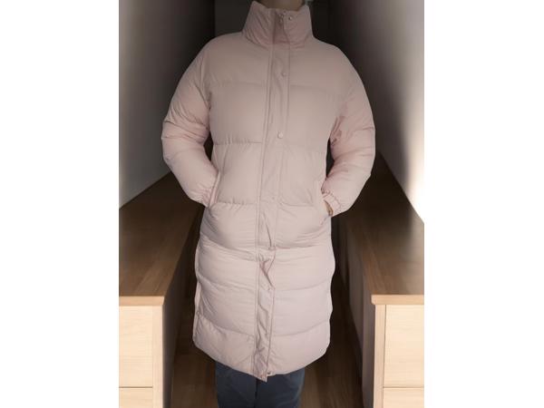 White Icy lange winterjas roze XS / 34 (Let op heeft 1 manke