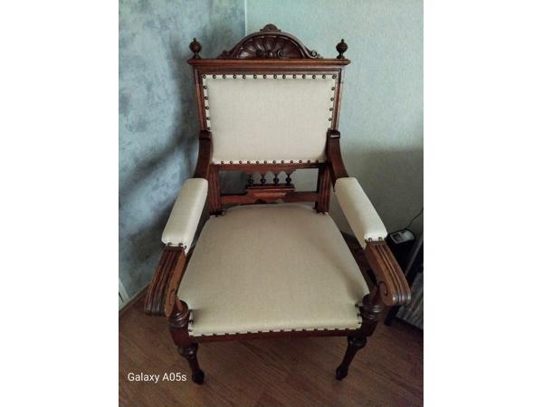 2 mooie antieke stoelen