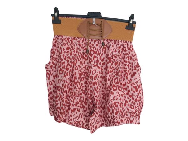 Korte broek roze M/L