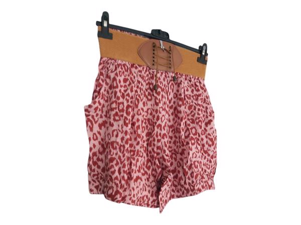 Korte broek roze M/L