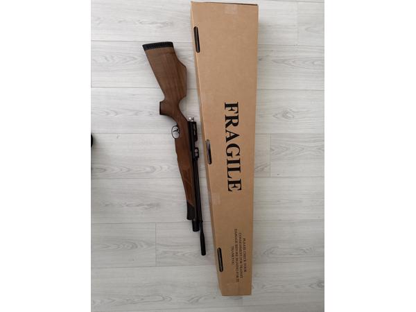Air arms s400 carbine walnoot 16 joule 4.5 mm