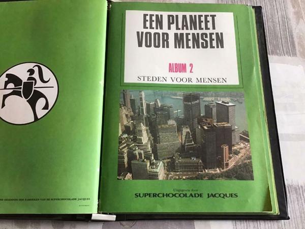 BOEKEN ; PLANEET VOOR MENSEN 4 stuks , algemene kennis