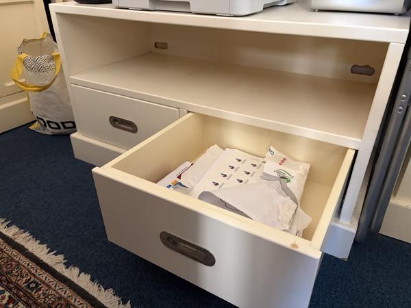 Door meubelmaker gemaakte TV-kast 100 x 45 x 55