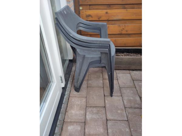 Tuintafel en 3 stoelen