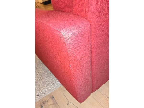 Bank, donker rood De Ploeg wol 125 cm breed, 100 cm diep