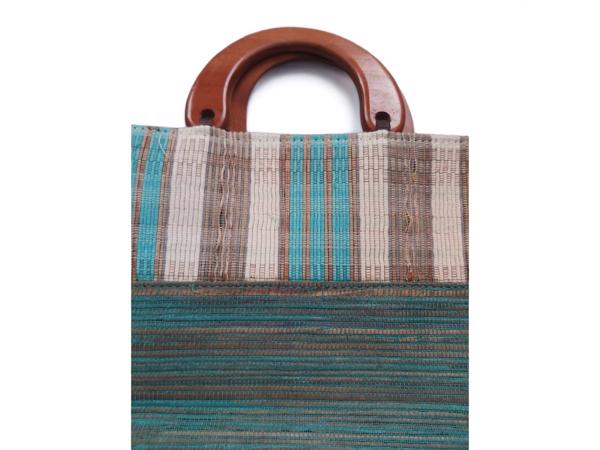 handtas met houten handvatten