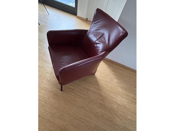 Rode, leren fauteuil