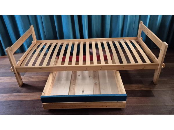 Houten LifeTime bed (200 x 90 cm) + opberglade