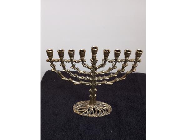 Kleine menorah met 9 taken