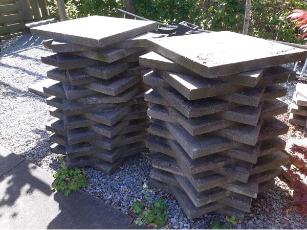 37 grijze betontegels 60 x 60