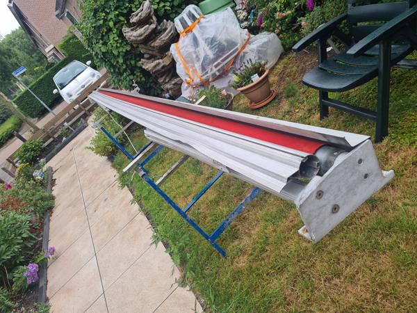 Eletrice zonnescherm 450 breed uitval 250 oranje werk uitste