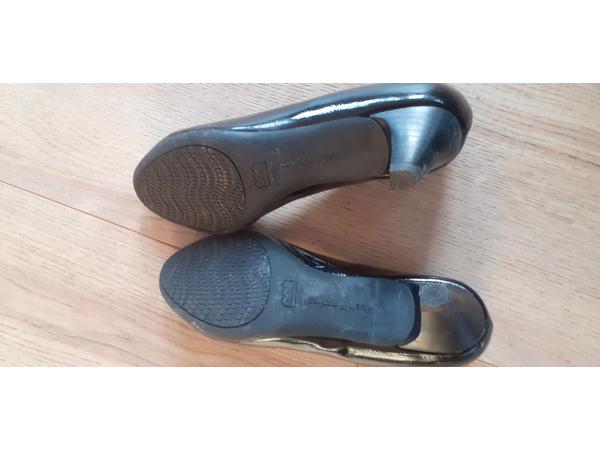 Zwarte pumps Hush Puppies mt 37