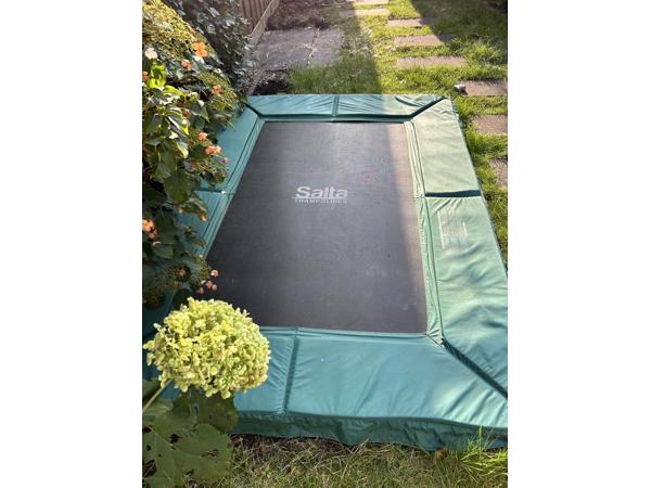 Salto Trampoline 214 x 153 inground