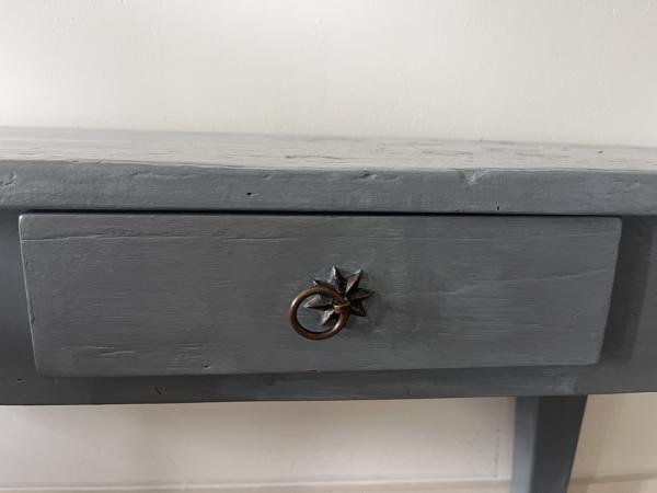 Houten dressoir / tafel af te halen