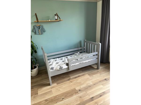 Peuterbedje inclusief matras en dekbedje