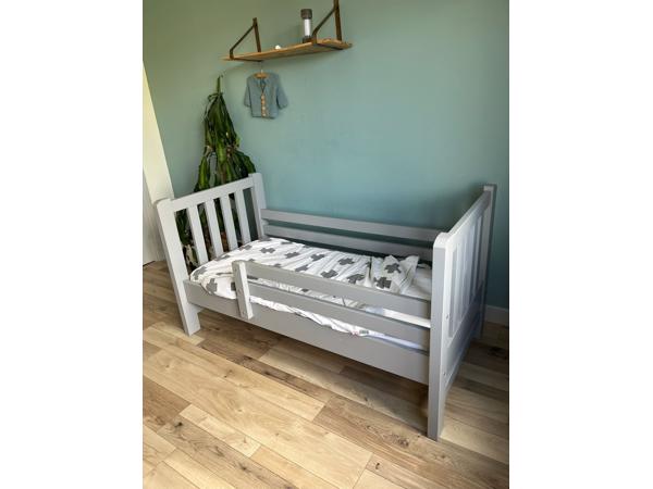 Peuterbedje inclusief matras en dekbedje