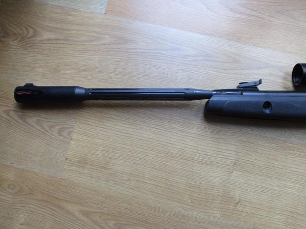 Luchtbuks Gamo Black Fusion met richtkijker