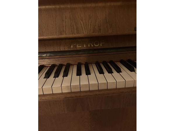 Piano uit de jaren 80