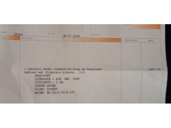 Dure stoel van Perida