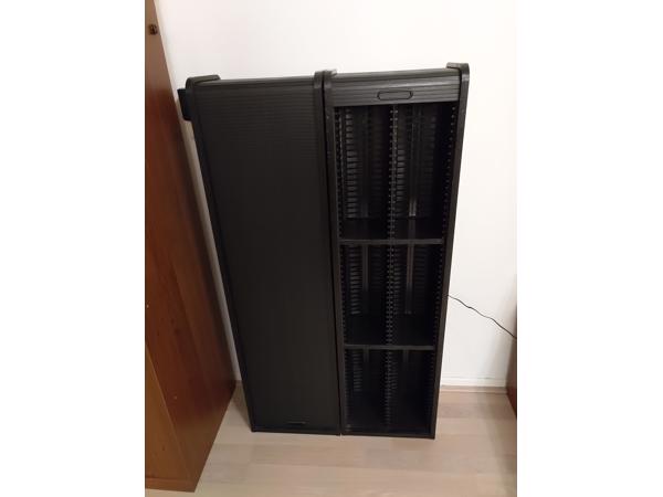 CD / DVD Rekken met roldeur – ZWART