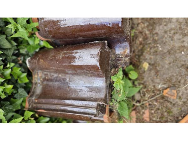 Ca. 350 geglazuurde dakpannen